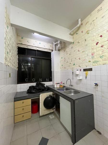 Apartment for Sale at Greenview Apartment - Connie Ng - Kitchen - PropertyGuru.com.my