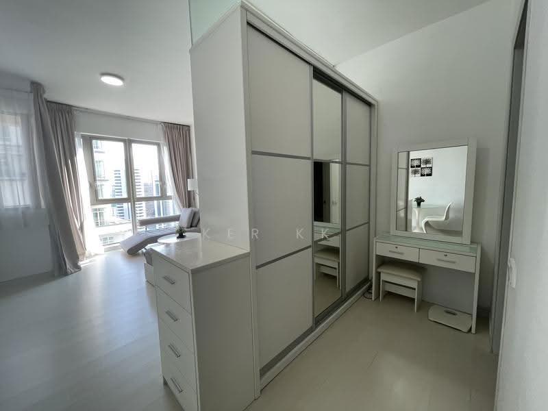 Kediaman Servis untuk Dijual di Marc Residence - Ker KK - Wardrobe & Dresser - PropertyGuru.com.my