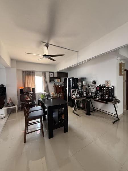 Dining Room/ Dry Kitchen