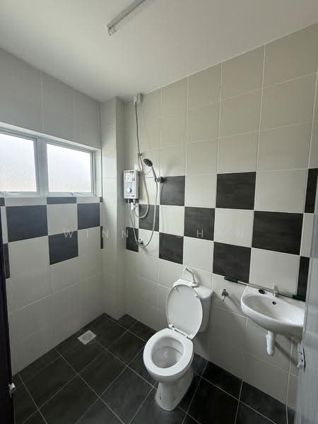 Terraced House for Rent in Bandar Seri Botani (Ipoh) - Winny Chan - Bathroom - PropertyGuru.com.my