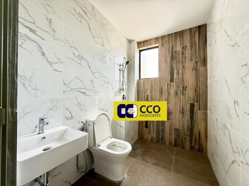 Rumah Teres 2-Tingkat untuk Dijual di Taman Pasir Emas (Lahat) - Chris Chin - Bathroom - PropertyGuru.com.my