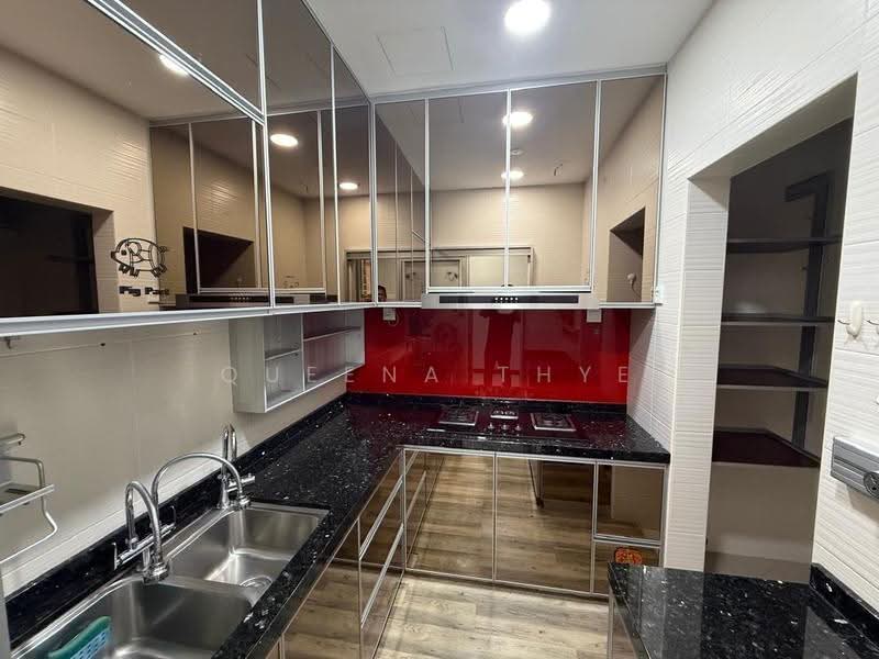Kediaman Servis untuk Dijual di Palazio - Queena Thye - Kitchen - PropertyGuru.com.my