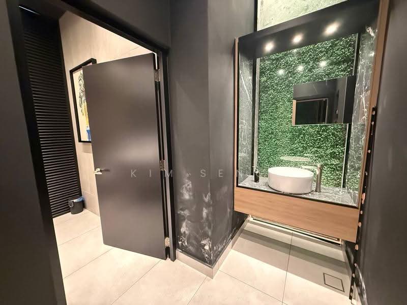 Factory for Rent in Johor Bahru (Johor) - Kim Seng - Bathroom - PropertyGuru.com.my
