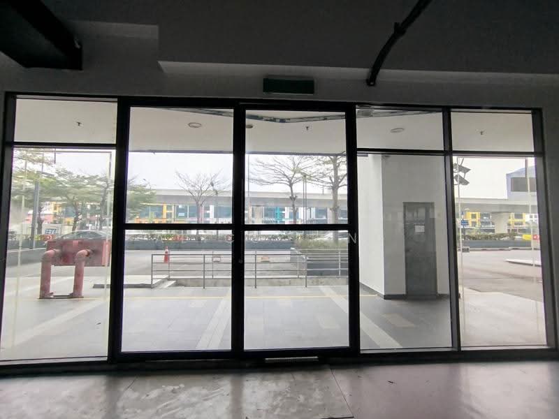 Kedai / Pejabat untuk Dijual di Seri Kembangan (Selangor) - Alice Tang - Exterior - PropertyGuru.com.my