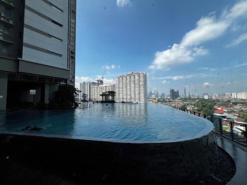 Kediaman Servis untuk Disewa di Kenwingston Platz - Jason Ong - Pool - PropertyGuru.com.my
