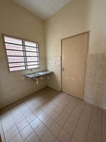 Terraced House for Sale in Taman Klebang Putra (Chemor) - Winny Chan - Kitchen - PropertyGuru.com.my