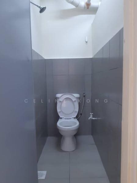 Apartment for Rent at Kuchai Entrepreneurs Park Apartment - Celine Kong - Bathroom - PropertyGuru.com.my