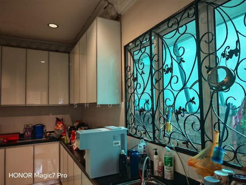 Rumah Berkembar untuk Dijual di Taman Naga Emas (Salak South) - Shaun Lee - Kitchen - PropertyGuru.com.my