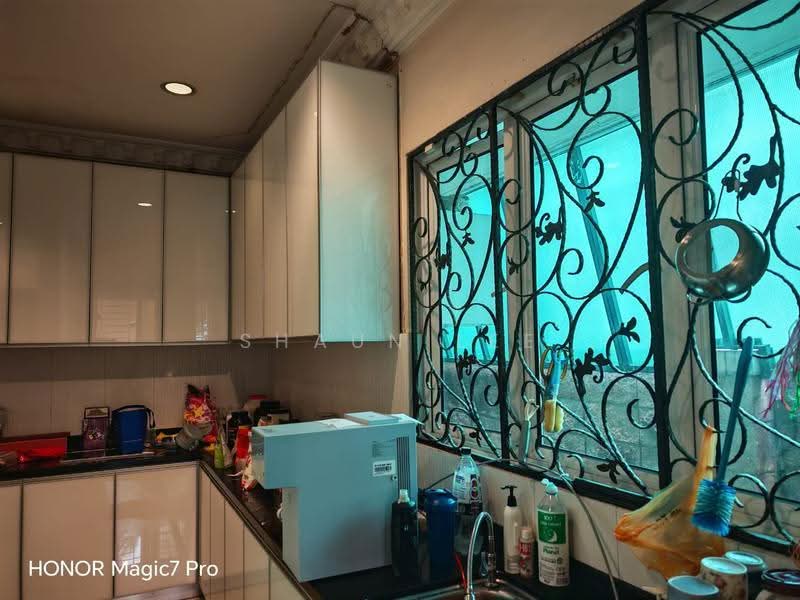 Rumah Berkembar untuk Dijual di Taman Naga Emas (Salak South) - Shaun Lee - Kitchen - PropertyGuru.com.my