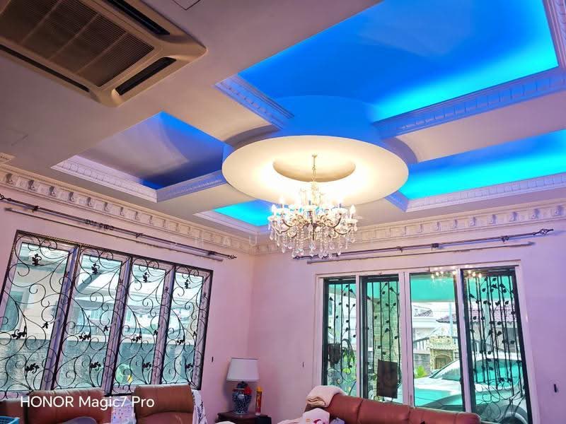 Rumah Berkembar untuk Dijual di Taman Naga Emas (Salak South) - Shaun Lee - Living Room - PropertyGuru.com.my