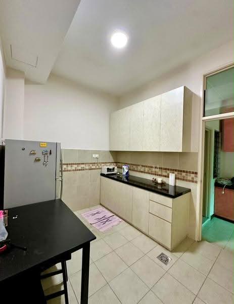 Cluster House for Sale in Taman Seri Austin (Tebrau) - Ms Tham - Kitchen - PropertyGuru.com.my