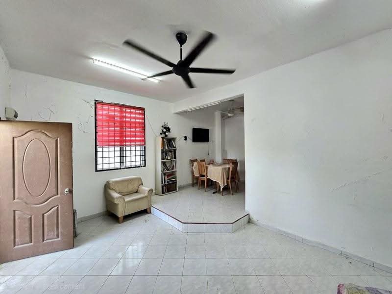 2-storey Terraced House for Sale in Bandar Rinching (Semenyih) - Mahirah . - Living Room - PropertyGuru.com.my