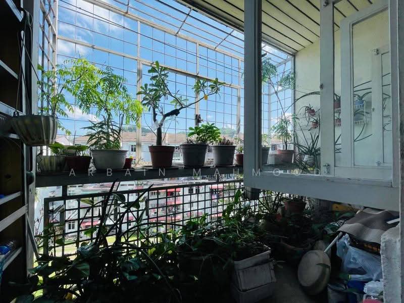 Pangsapuri untuk Dijual di Mahsuri Apartments - Arbain Mahmood - Balcony - PropertyGuru.com.my