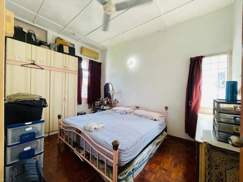 Pangsapuri untuk Dijual di Mahsuri Apartments - Arbain Mahmood - Bedroom - PropertyGuru.com.my