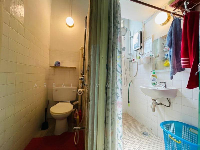 Pangsapuri untuk Dijual di Mahsuri Apartments - Arbain Mahmood - Bathroom - PropertyGuru.com.my