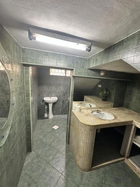 Semi-Detached House for Sale in Johor Bahru (Johor) - Ms Tham - Bathroom - PropertyGuru.com.my