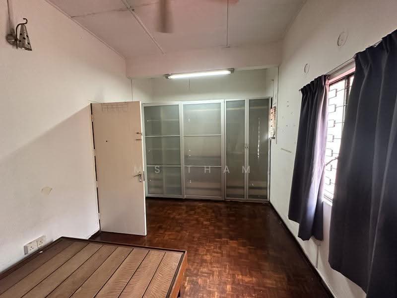 Semi-Detached House for Sale in Johor Bahru (Johor) - Ms Tham - Bedroom - PropertyGuru.com.my