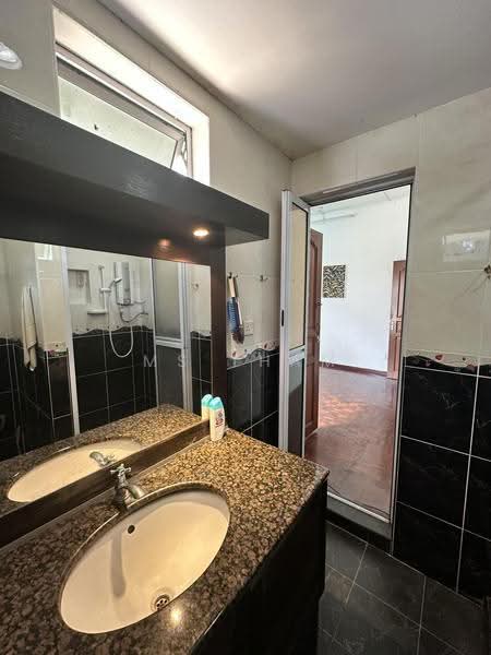 Semi-Detached House for Sale in Johor Bahru (Johor) - Ms Tham - Bathroom - PropertyGuru.com.my