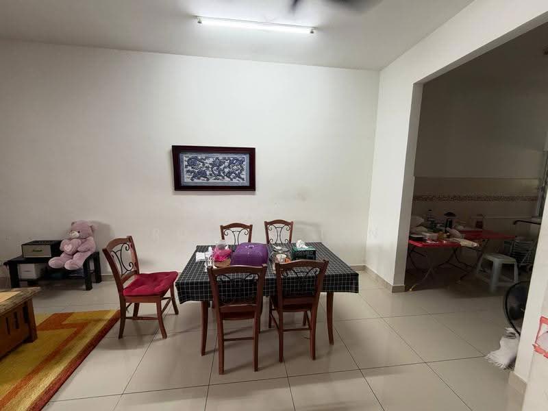 Rumah Teres 2-Tingkat untuk Dijual di Taman Nusa Idaman (Iskandar Puteri (Nusajaya)) - Robbie Tan - Dining Room - PropertyGuru.com.my