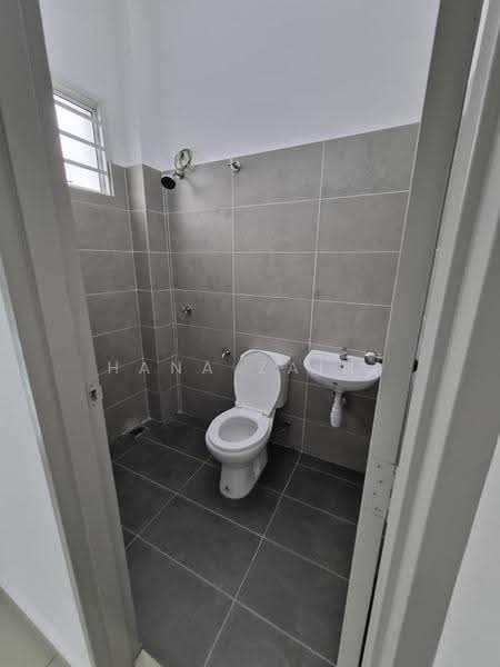 Terraced House for Rent in Seremban 3 (Rasah) - Hana Zaini - Bathroom - PropertyGuru.com.my