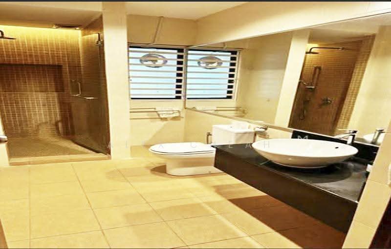 3-storey Terraced House for Sale in Taman Desa Green (Jelutong) - Alex Cheah - Bathroom - PropertyGuru.com.my