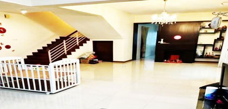 3-storey Terraced House for Sale in Taman Desa Green (Jelutong) - Alex Cheah - Living Room - PropertyGuru.com.my