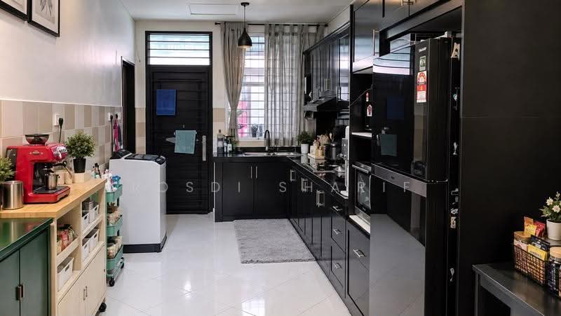 Terraced House for Sale in Sungai Buloh (Selangor) - Rosdi Sharif - Kitchen - PropertyGuru.com.my