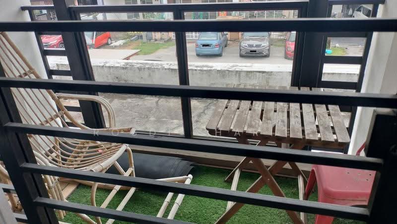 Terraced House for Sale in Sungai Buloh (Selangor) - Rosdi Sharif - Balcony - PropertyGuru.com.my