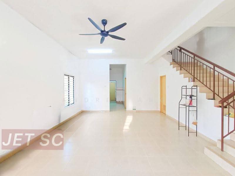 Rumah Teres 2-Tingkat untuk Disewa di Bandar Puteri Klang (Klang) - Andrew Ang - Living Room - PropertyGuru.com.my