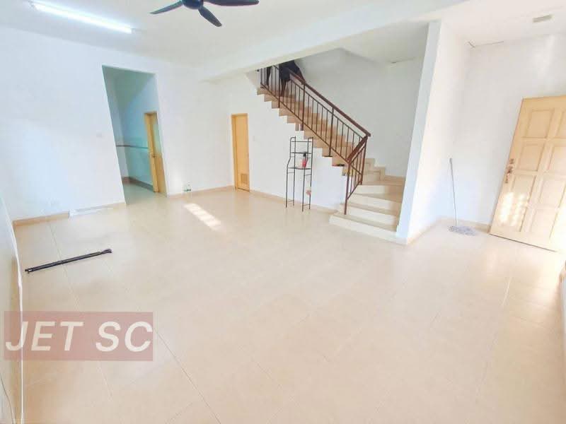 Rumah Teres 2-Tingkat untuk Disewa di Bandar Puteri Klang (Klang) - Andrew Ang - Living Room - PropertyGuru.com.my