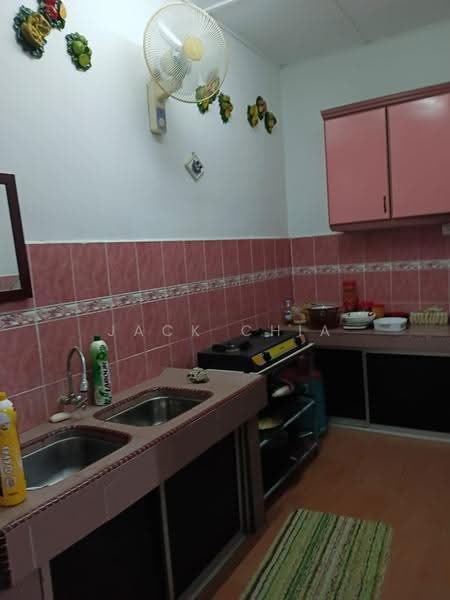Rumah Teres 1.5-Tingkat untuk Dijual di Taman Selasih (Sikamat) - Jack Chia - Kitchen - PropertyGuru.com.my
