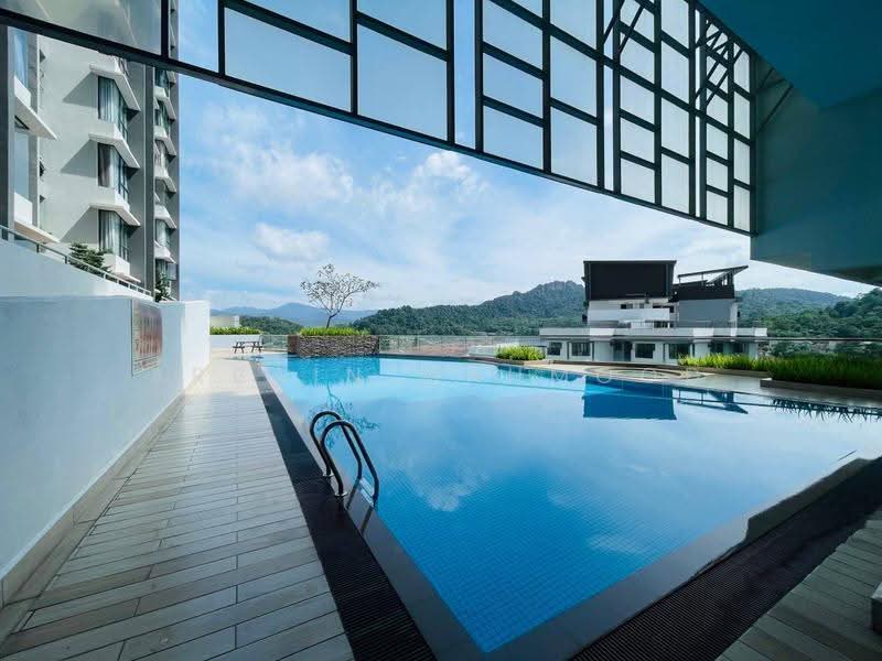Kediaman Servis untuk Dijual di Ayuman Suites - Arbain Mahmood - Pool - PropertyGuru.com.my
