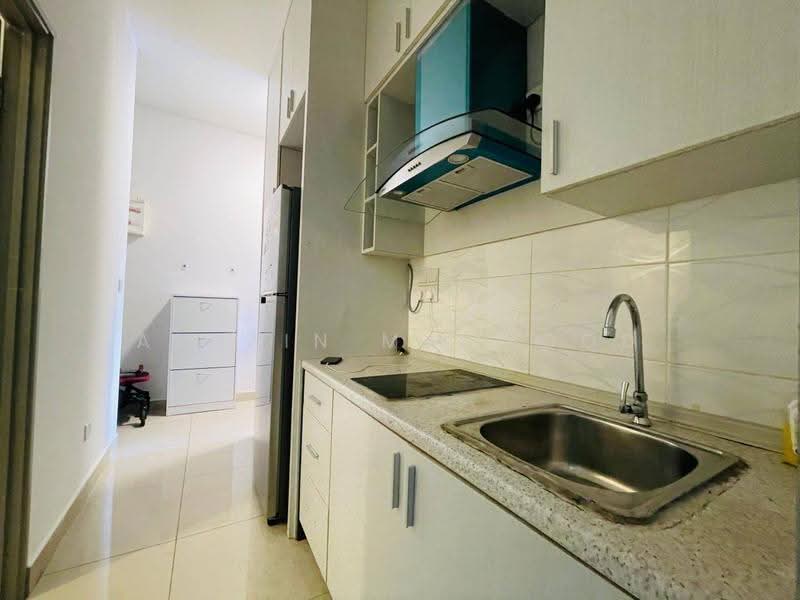 Kediaman Servis untuk Dijual di Ayuman Suites - Arbain Mahmood - Kitchen - PropertyGuru.com.my