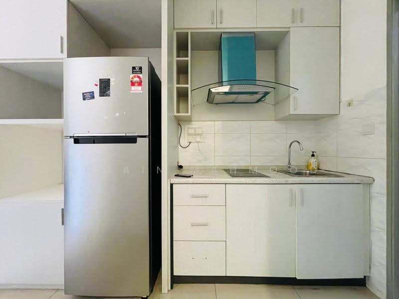 Kediaman Servis untuk Dijual di Ayuman Suites - Arbain Mahmood - Kitchen - PropertyGuru.com.my