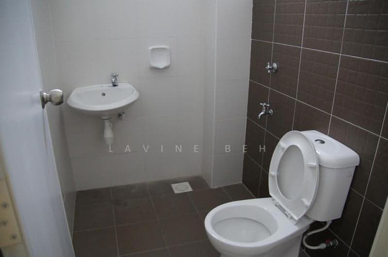 2-storey Terraced House for Rent in Setia Tropika (Johor Bahru) - Lavine Beh - Bathroom - PropertyGuru.com.my