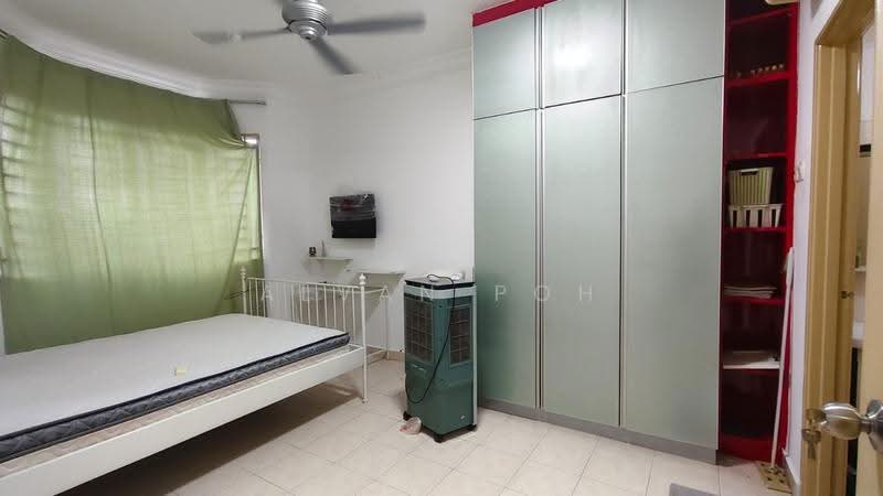 Kondominium untuk Dijual di Koi Tropika - Alvan Poh - Bedroom - PropertyGuru.com.my