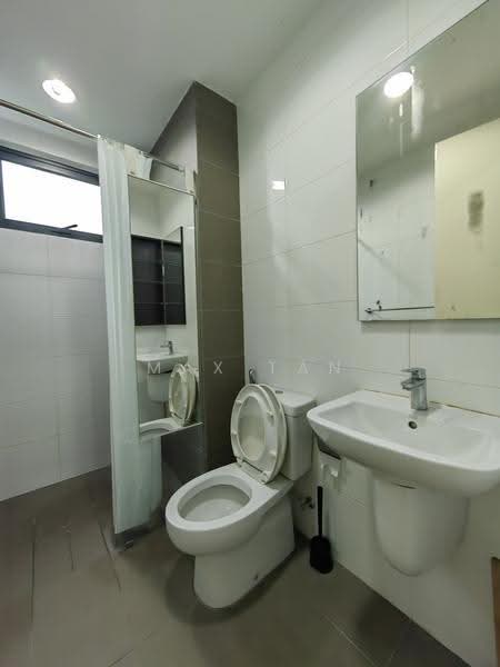 Kediaman Servis untuk Dijual di Tropicana Avenue - Max Tan - Bathroom - PropertyGuru.com.my