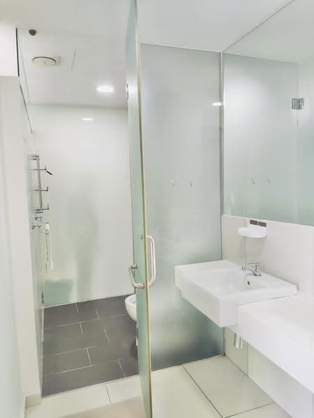 Kediaman Servis untuk Disewa di Latitud 3 - Kow Tze Fui - Bathroom - PropertyGuru.com.my