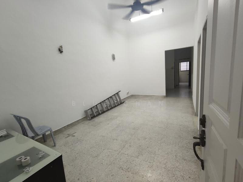 Rumah Teres 1-Tingkat untuk Disewa di Taman Pelangi (Johor Bahru) - Blue Chan - PropertyGuru.com.my