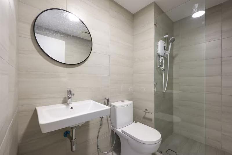 Kediaman Servis untuk Dijual di Alanis Residence - Lucus Goh - Bathroom - PropertyGuru.com.my