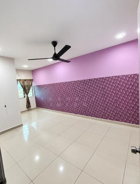 Rumah Teres 2-Tingkat untuk Dijual di Taman Bukit Jelutong (Mantin) - Fakhrul Imlan - Living Room - PropertyGuru.com.my