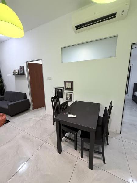 Kondominium untuk Disewa di The WaterEdge (Pinggiran Air) - YY Tey - Living Room - PropertyGuru.com.my