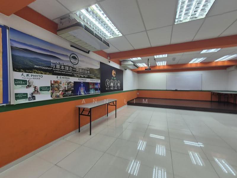 Office for Rent in Taman Merdeka Permai (Batu Berendam) - Ann Lim - Interior - PropertyGuru.com.my
