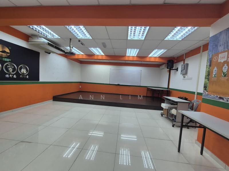 Office for Rent in Taman Merdeka Permai (Batu Berendam) - Ann Lim - Interior - PropertyGuru.com.my