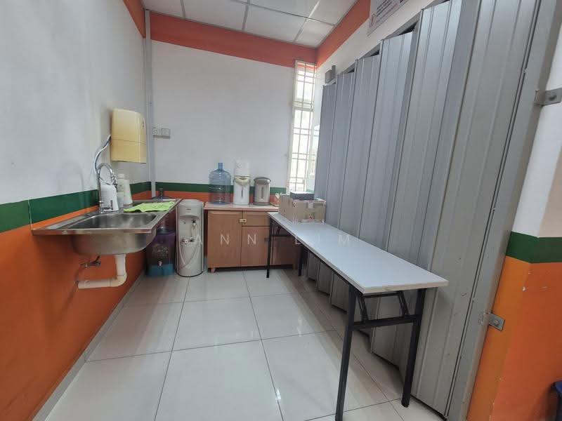 Office for Rent in Taman Merdeka Permai (Batu Berendam) - Ann Lim - Interior - PropertyGuru.com.my