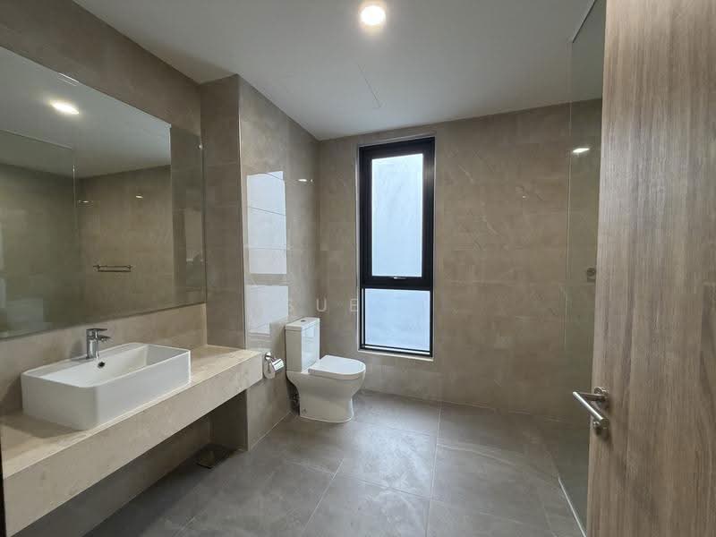 Bungalow House for Sale in Taman Tunku (Bukit Tunku (Kenny Hills)) - Sue . - Bathroom - PropertyGuru.com.my
