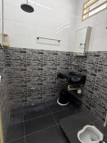 2-storey Terraced House for Sale in Taman Merpati Indah (Simpang Ampat) - Vinnie Loh - Bathroom - PropertyGuru.com.my