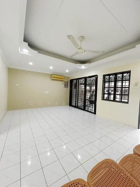 Rumah Teres 2-Tingkat untuk Dijual di Fair Park (Ipoh) - Chris Chin - Living Room - PropertyGuru.com.my