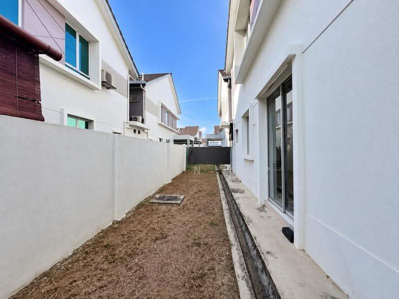 Rumah Berkembar untuk Dijual di Shah Alam (Selangor) - Roman Yap - Exterior - PropertyGuru.com.my