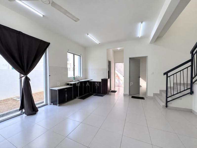 Rumah Berkembar untuk Dijual di Shah Alam (Selangor) - Roman Yap - Kitchen - PropertyGuru.com.my